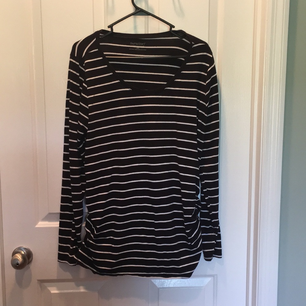 Long sleeve maternity shirt.